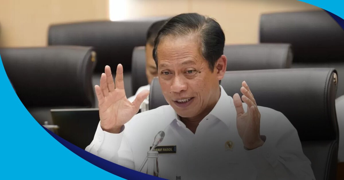 Menteri LH Hanif Faisol Nurofiq menyatakan akan merestorasi 71 ribu hektare lahan sawit ilegal di Tesso Nilo menjadi hutan.